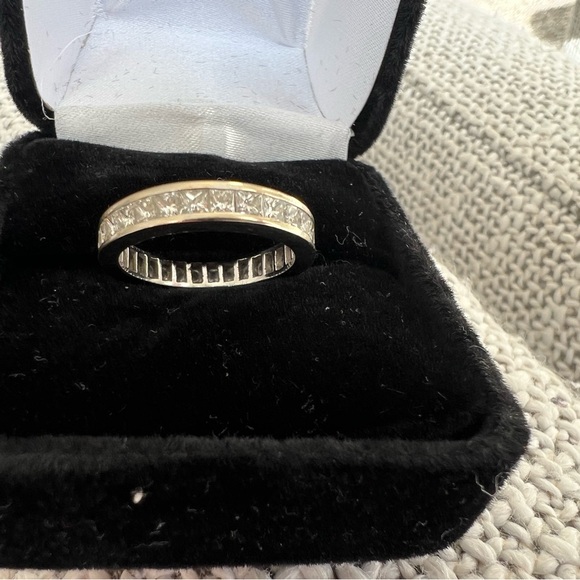 Antique 750 18k white gold 2ct Diamond Princess Cut Chanel Eternity Band size 6 - Picture 7 of 8